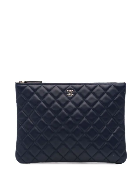 CHANEL Pre-Owned 2016-2017 Medium Quilted Lambskin O Case clutch bag