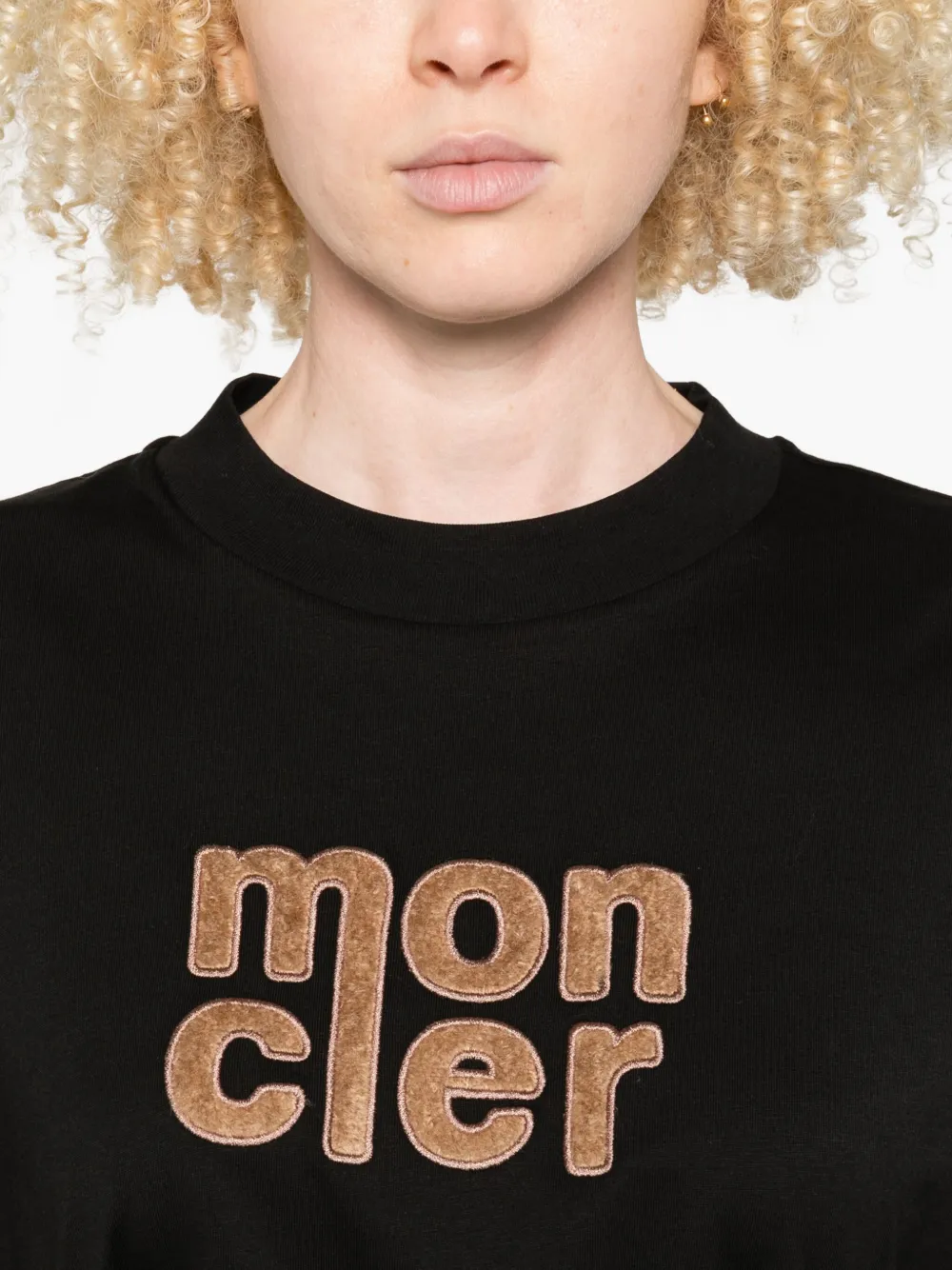 Moncler T-shirt met geborduurd logo Zwart
