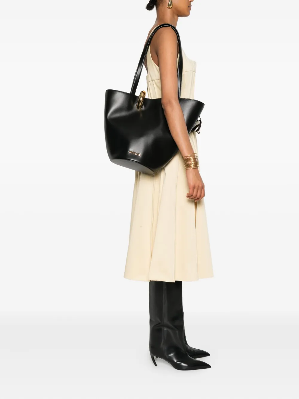 Jacquemus The Medium Bambola Asymmetric Leather Bucket Bag
