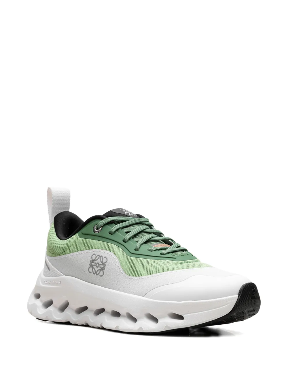 On Running tenis Cloudtilt 2 "Green/White" en colaboración con Loewe | Trainers | Image 2
