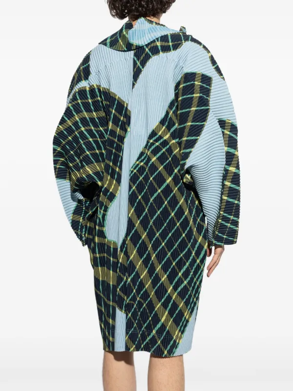 Homme Plissé Issey Miyake Windswept Plaid Coat | Blue | FARFETCH