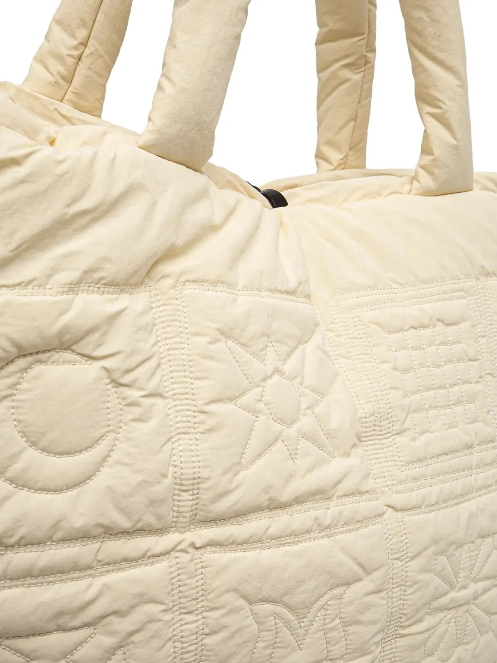 Nanushka Gewatteerde shopper Beige