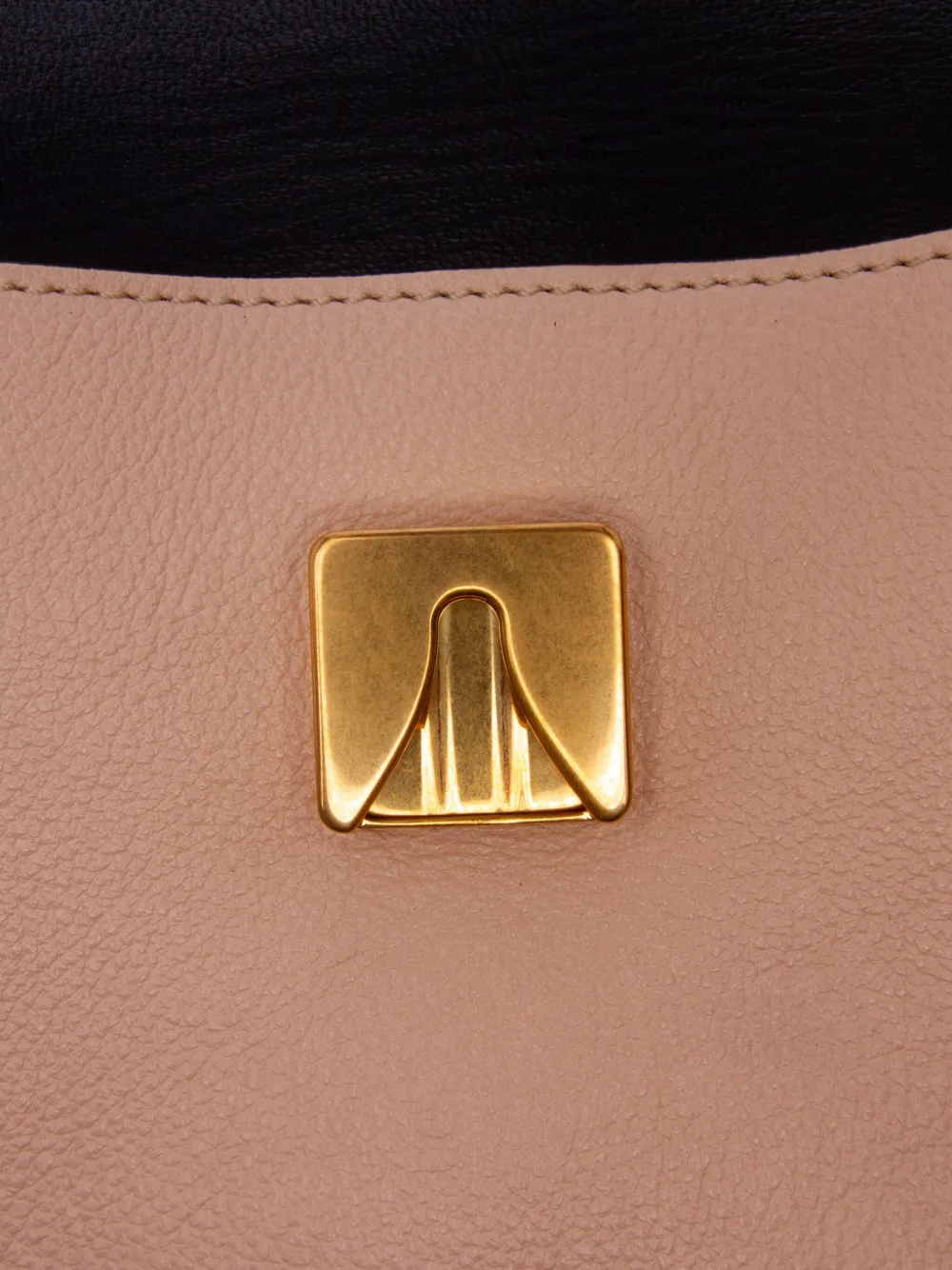 Valentino Garavani Pre-Owned Clutch VRing in pelle 2018-2024 | Image 6