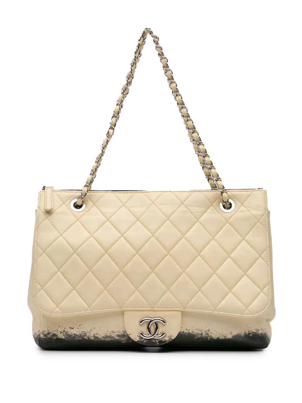 CHANEL Pre-Owned 2010-2011 マキシ マトラッセ カーフスキン ブリザール ジップトップフラップ ショルダーバッグ CHANEL Pre-Owned 2010-2011 マキシ マトラッセ カーフスキン ブリザール ジップトップフラップ ショルダーバッグ
