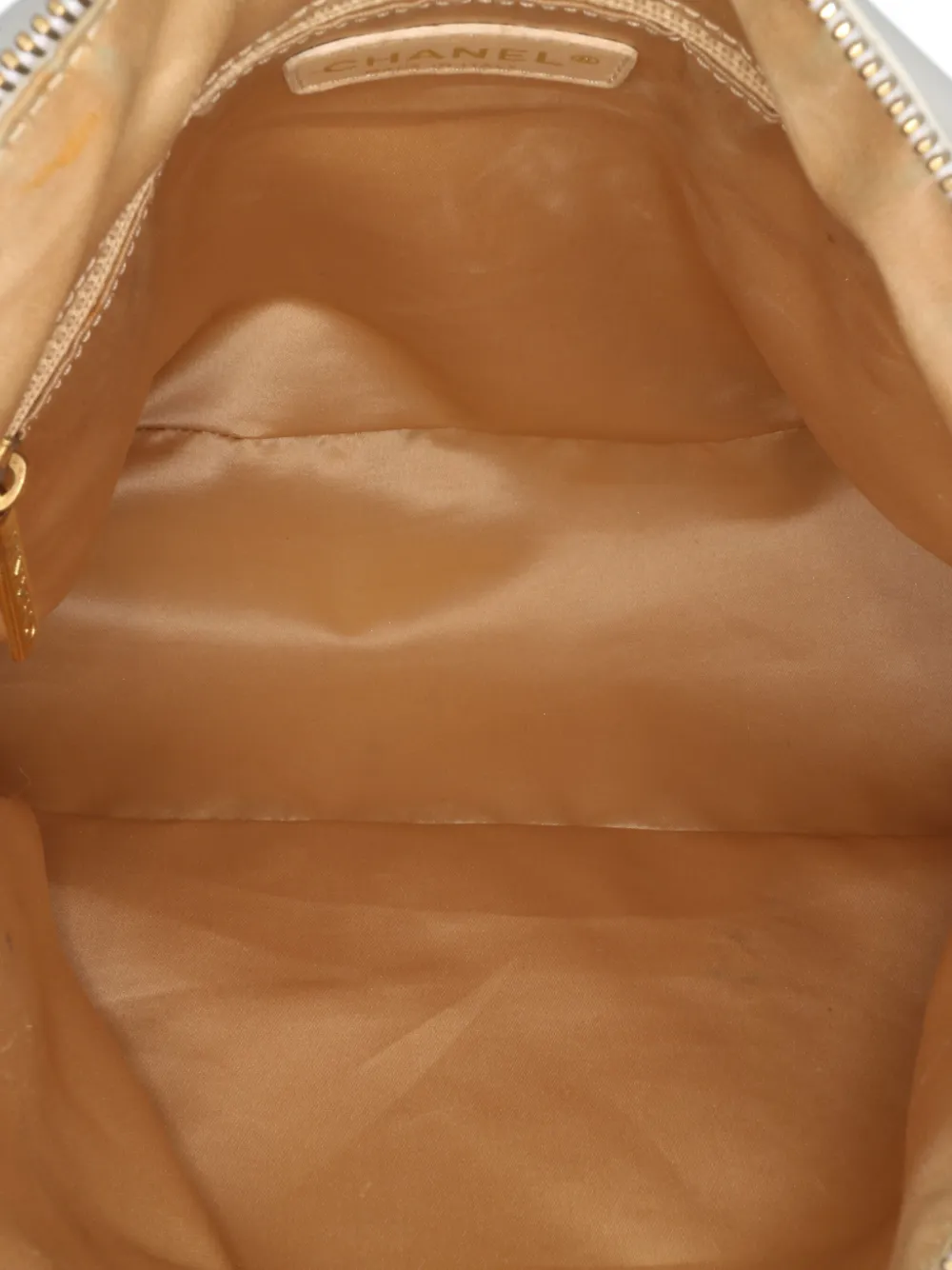 Pre-owned Chanel 2008-2009 Calfskin Rodeo Drive Hobo Tote Bag In White