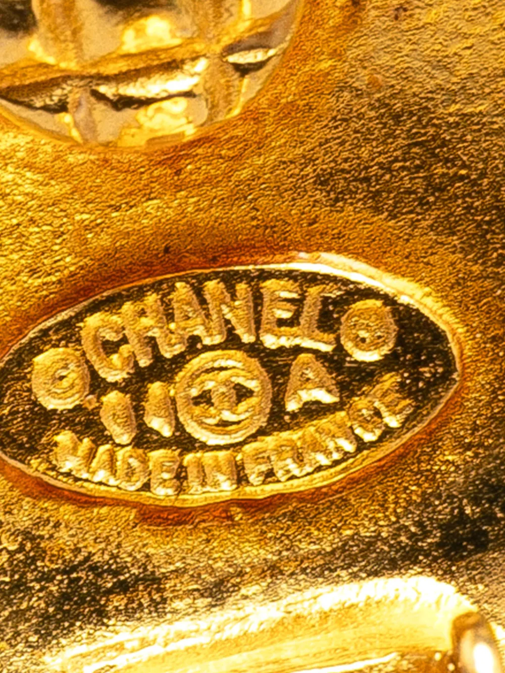 Pre-owned Chanel 1994 Cc Gold Plated Button Clip On Earrings Costume Earrings
