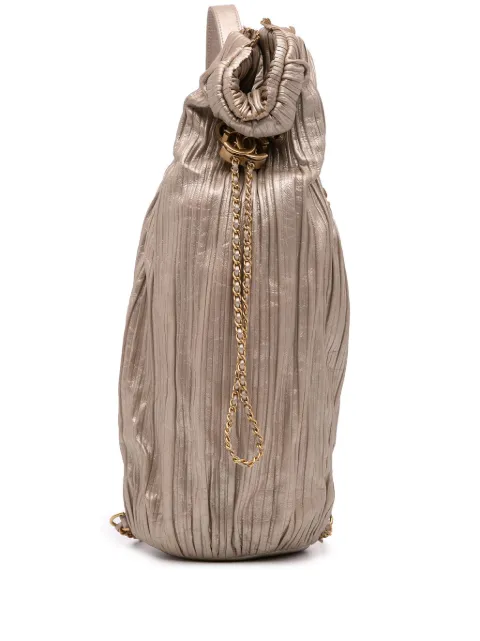 CHANEL Pre-Owned 2018 Medium Metallic Calfskin Coco Pleats Drawstring backpack