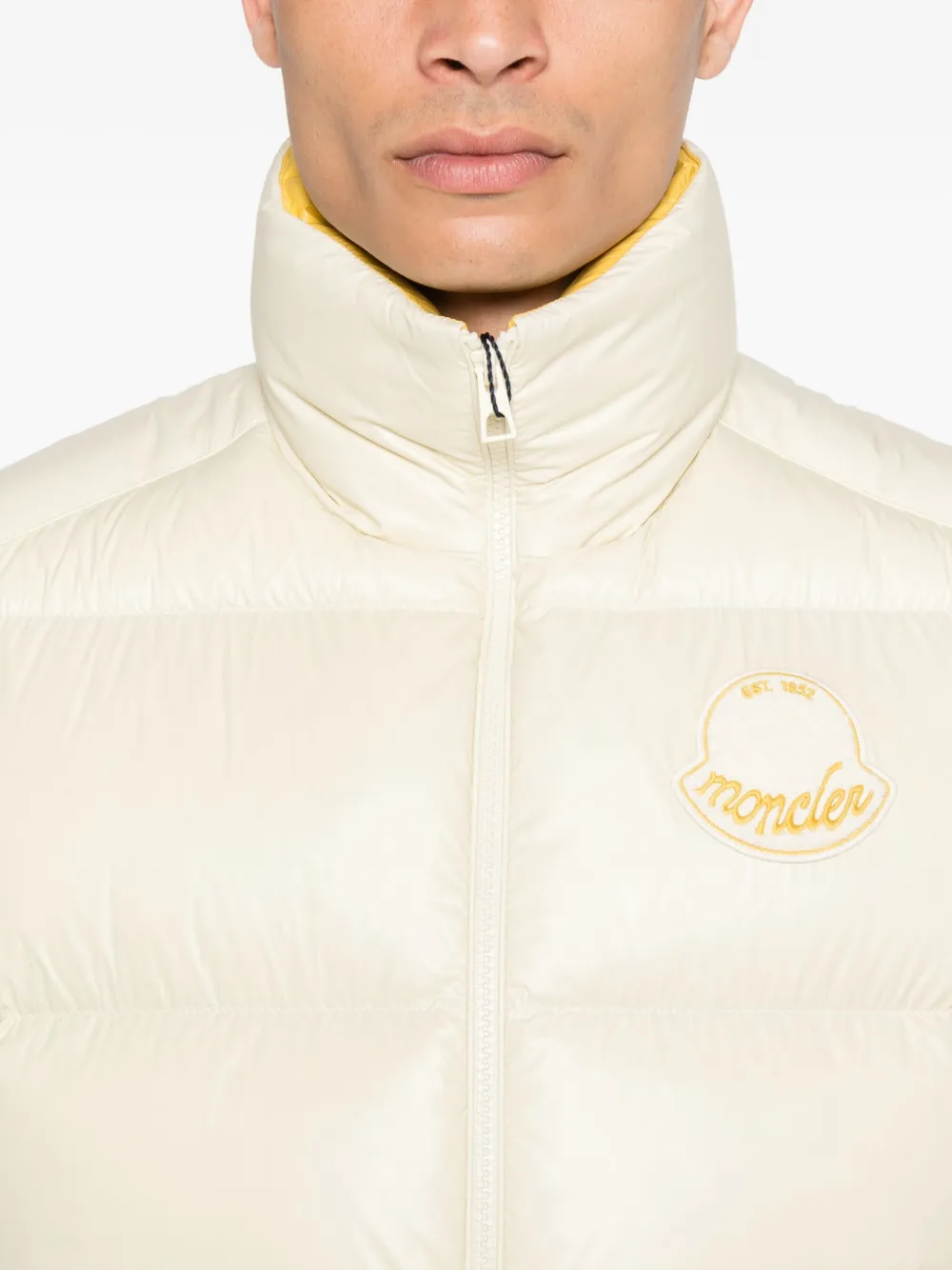 Moncler Lipsi bodywarmer met logo Geel