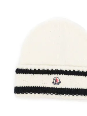 【極希少】最終値下げ⚠️MONCLER ビーニーニット帽Whiteロゴパッチ 極希少】最終値下げ⚠️MONCLER ビーニーニット帽Whiteロゴパッチ