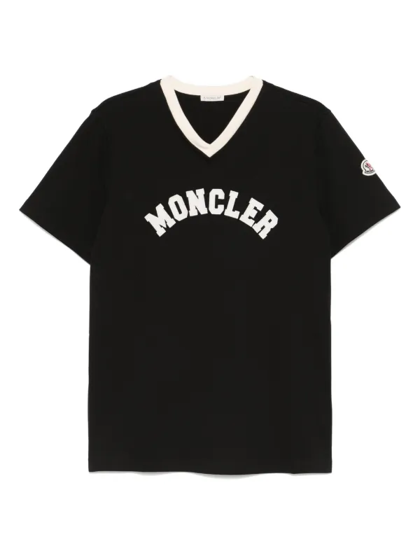 Moncler Camiseta Com Estampa De Logo | Preto | FARFETCH BR
