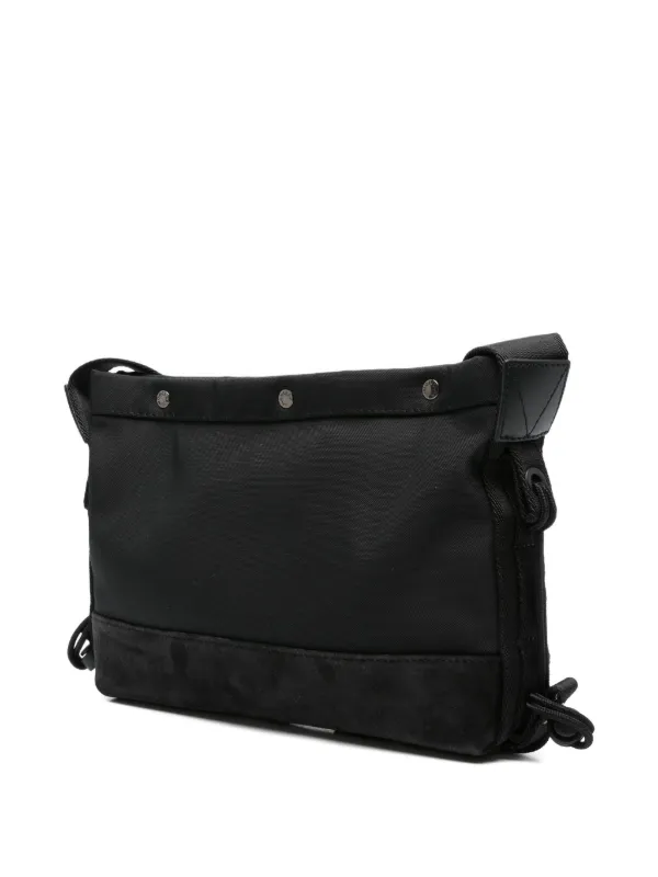 Moncler ロゴプレート メッセンジャーバッグ | ブラック | FARFETCH JP