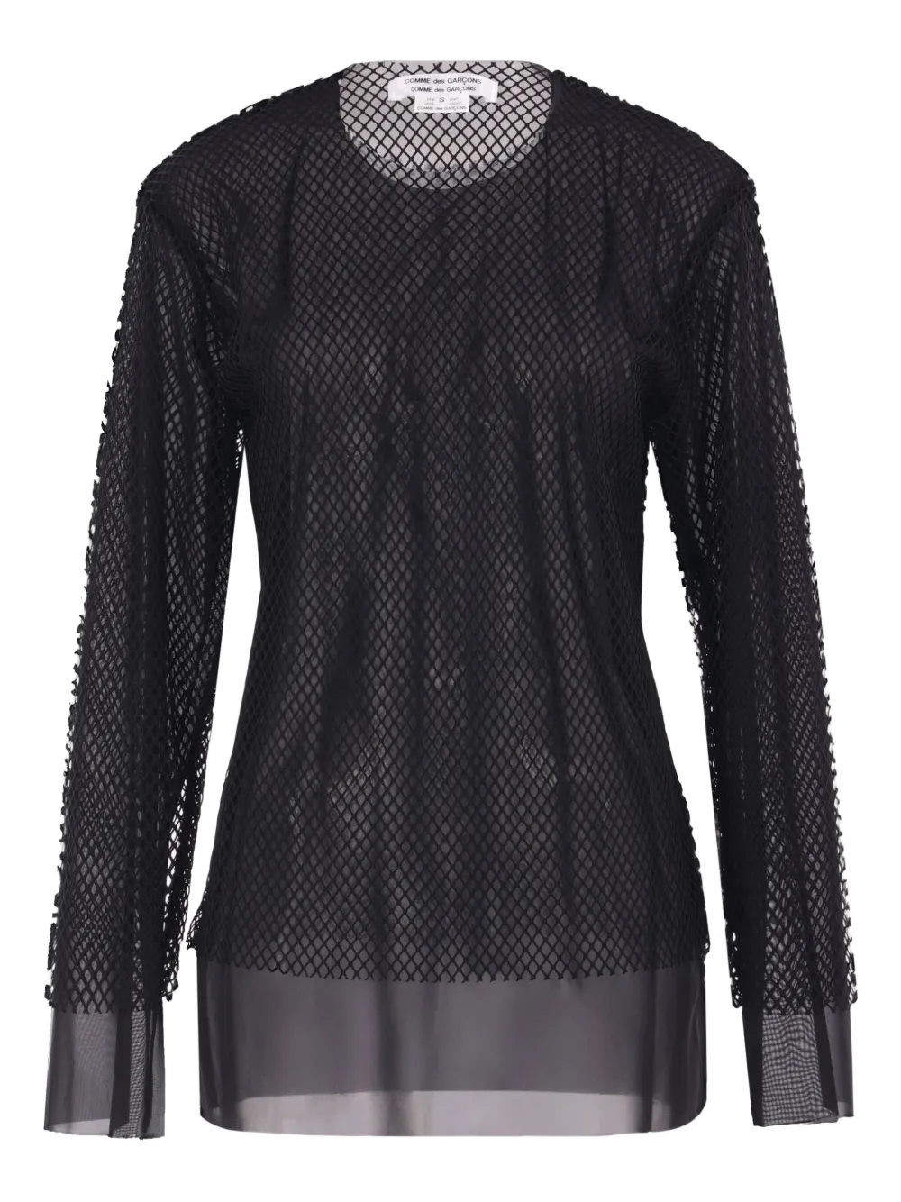long-sleeved T-shirt