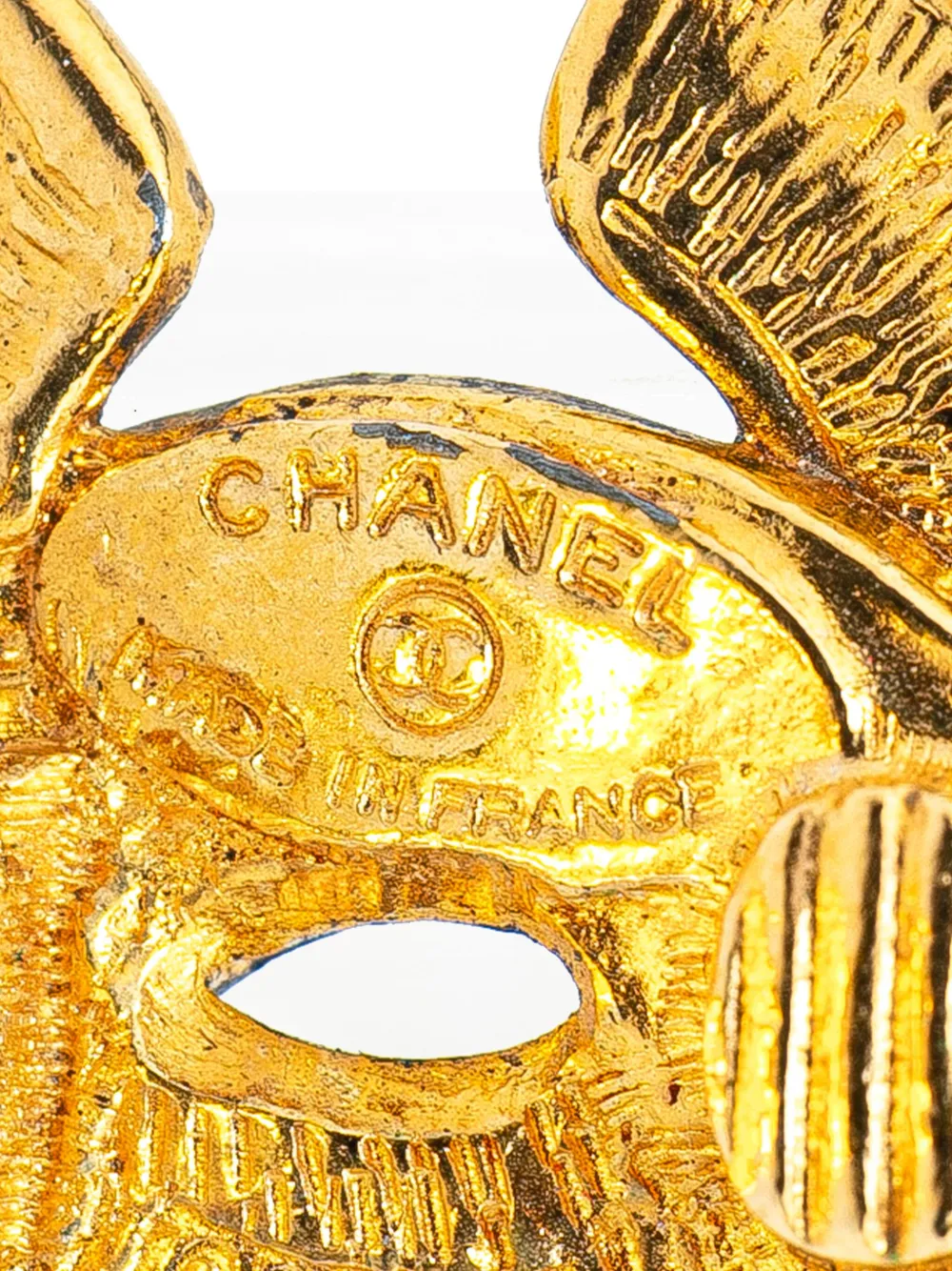 Pre-owned Chanel 1970-1980 Gold Plated Cc Quilted Clip On Earrings Costume Earrings