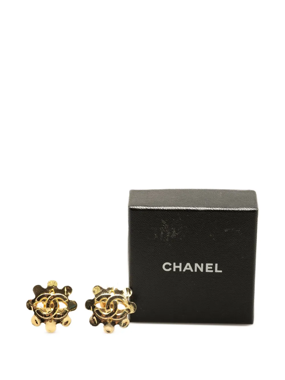 Pre-owned Chanel 2004 Gold Plated Cc Flower Clip On Earrings Costume Earrings