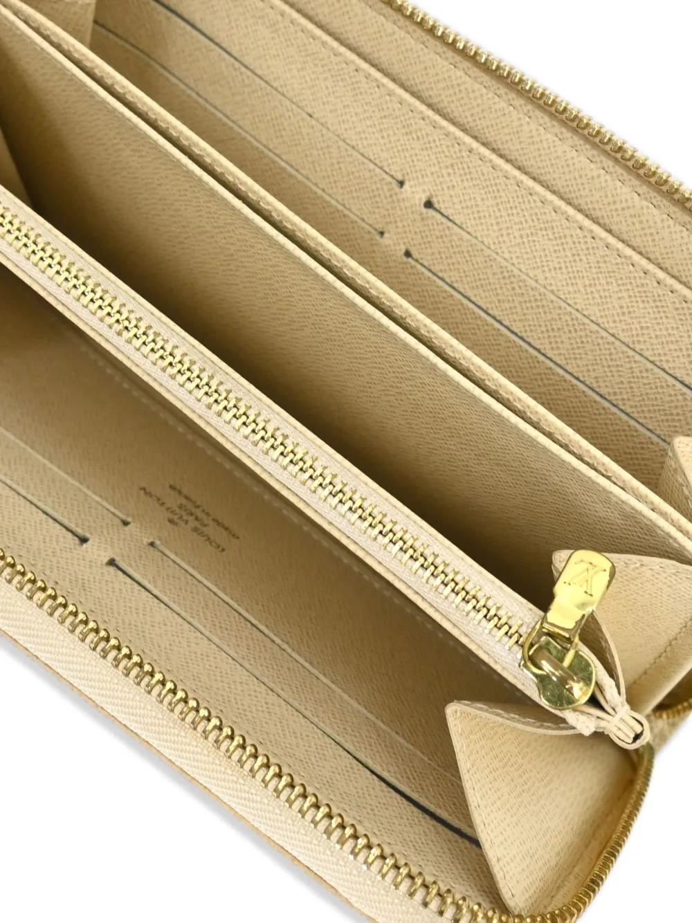 Pre-owned Louis Vuitton 2007 Zippy Wallet In Neutral