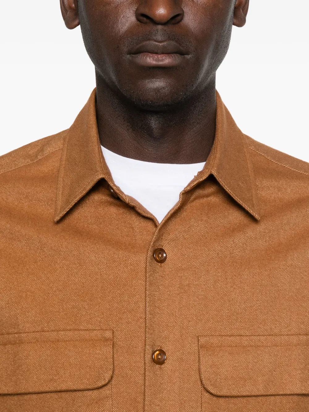 SANDRO T-shirt met dubbele zak Bruin