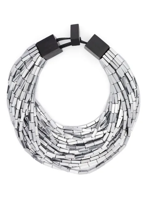 Monies collar con detalle de cuentas