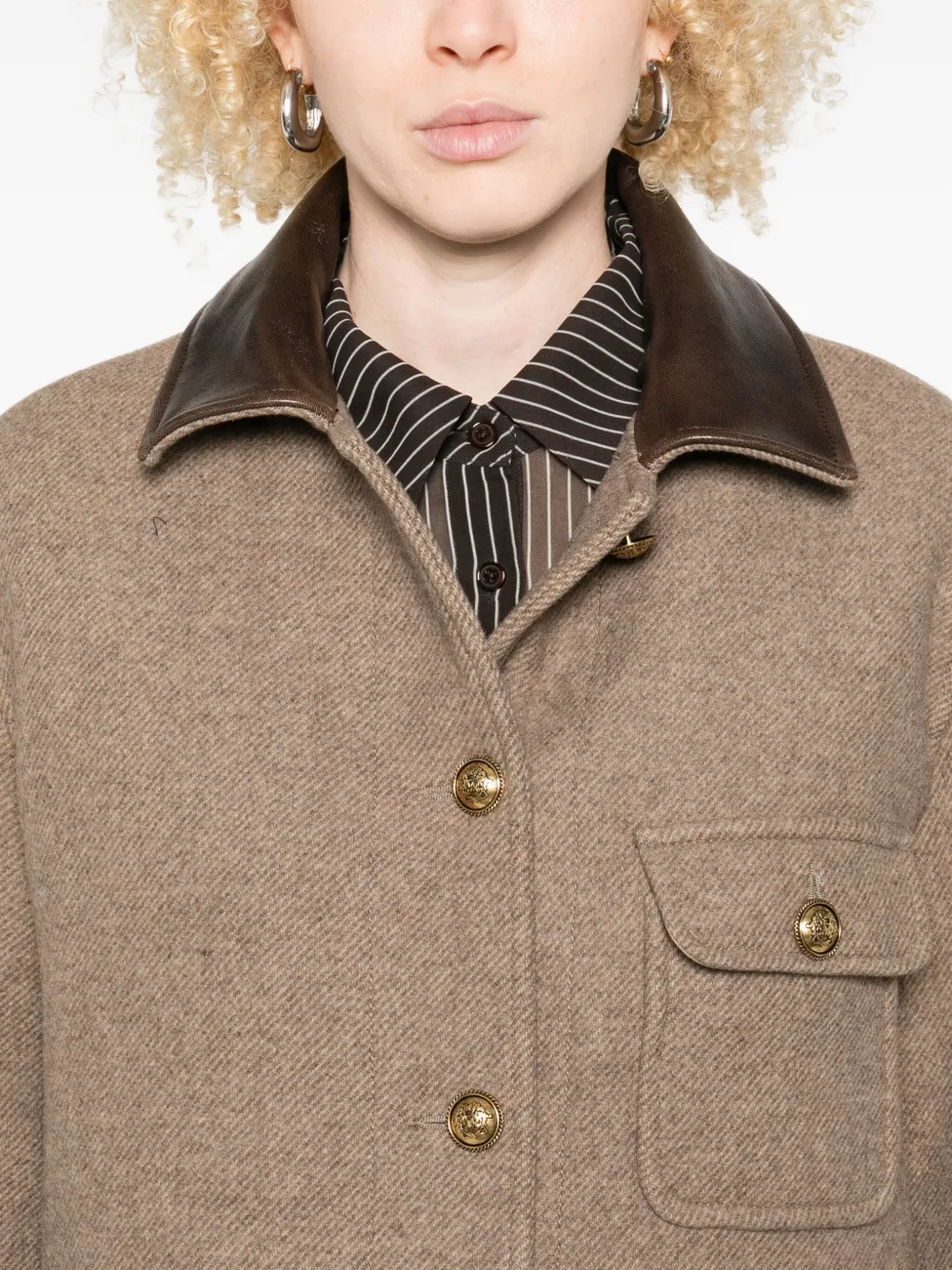SANDRO Jas met enkele rij knopen klepzakken en contrasterende kraag Bruin