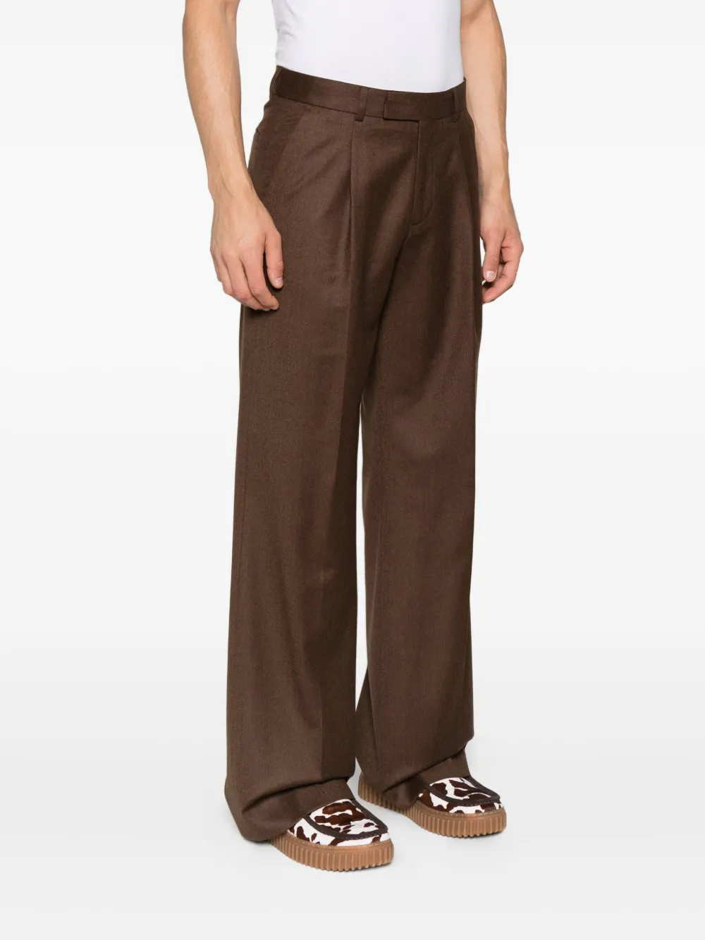 SANDRO Chino van scheerwol met geplooid detail Bruin