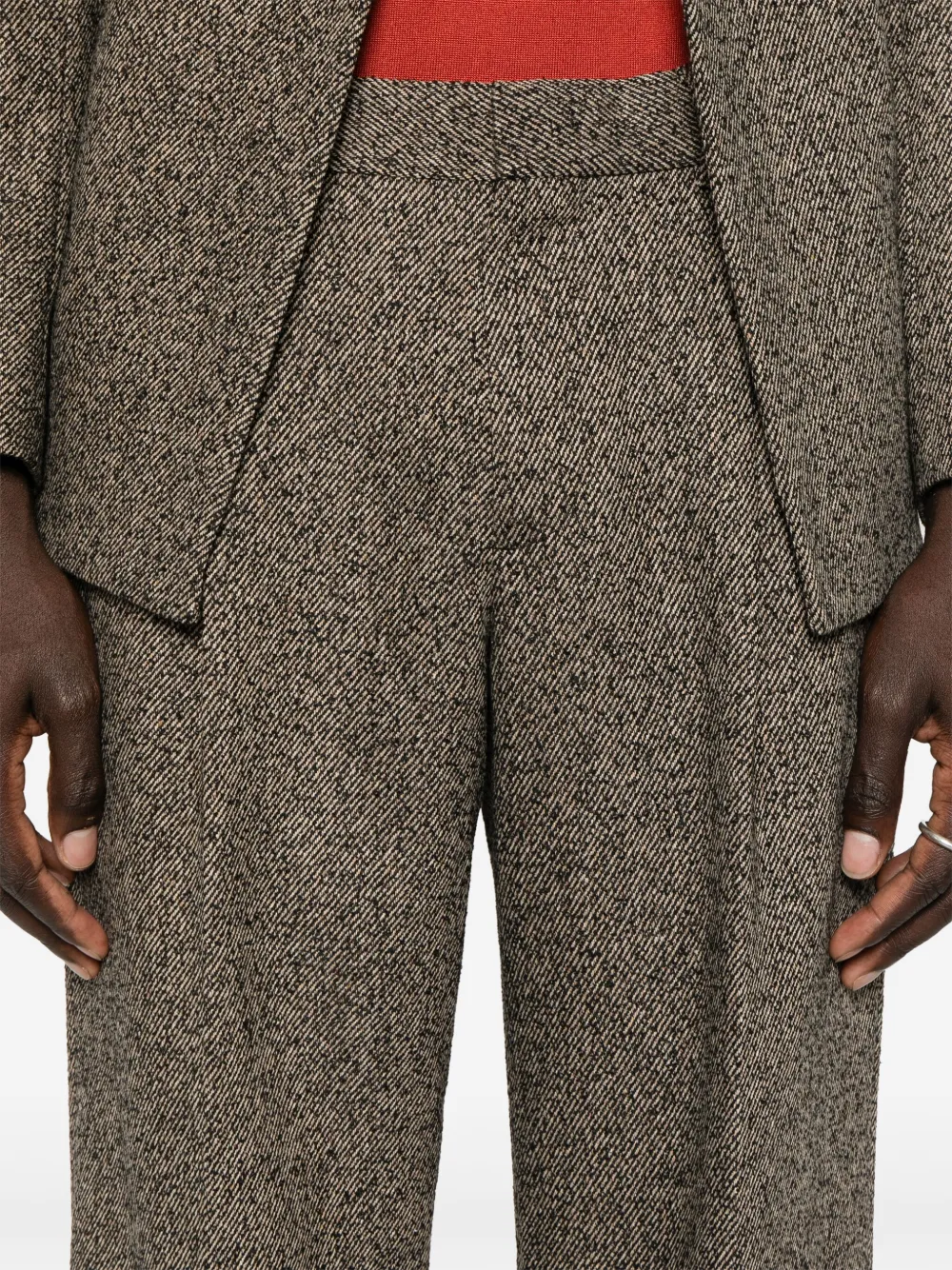 SANDRO Broek met geplooid detail Bruin