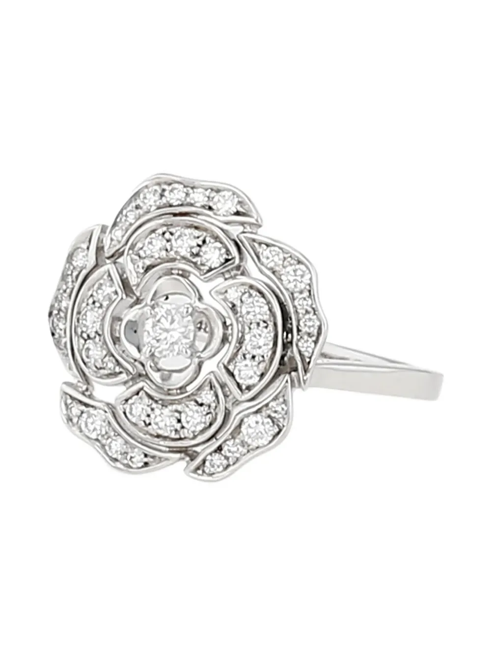 Pre-owned Chanel 18kt White Gold Bouton De Camélia Diamond Ring