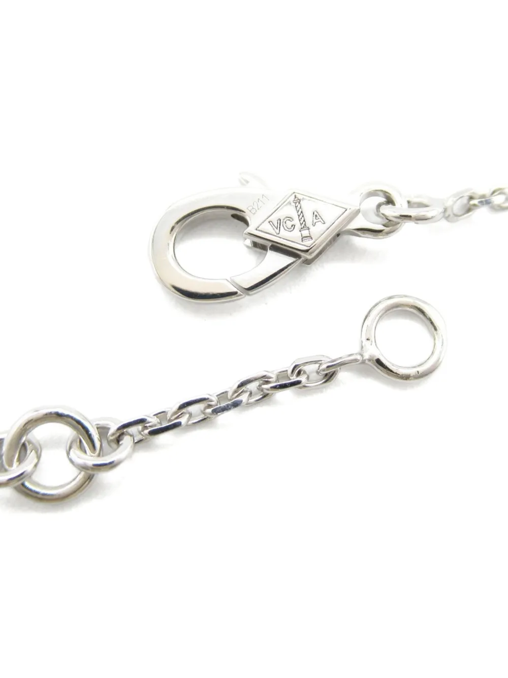 Pre-owned Van Cleef & Arpels 2010s 18k White Gold Lotus Diamond Bracelet