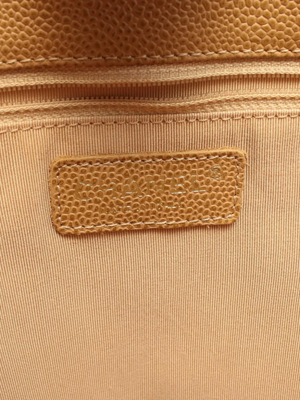 Pre-owned Chanel 2003-2004 Matelassé Caviar-leather Tote Bag In Neutral