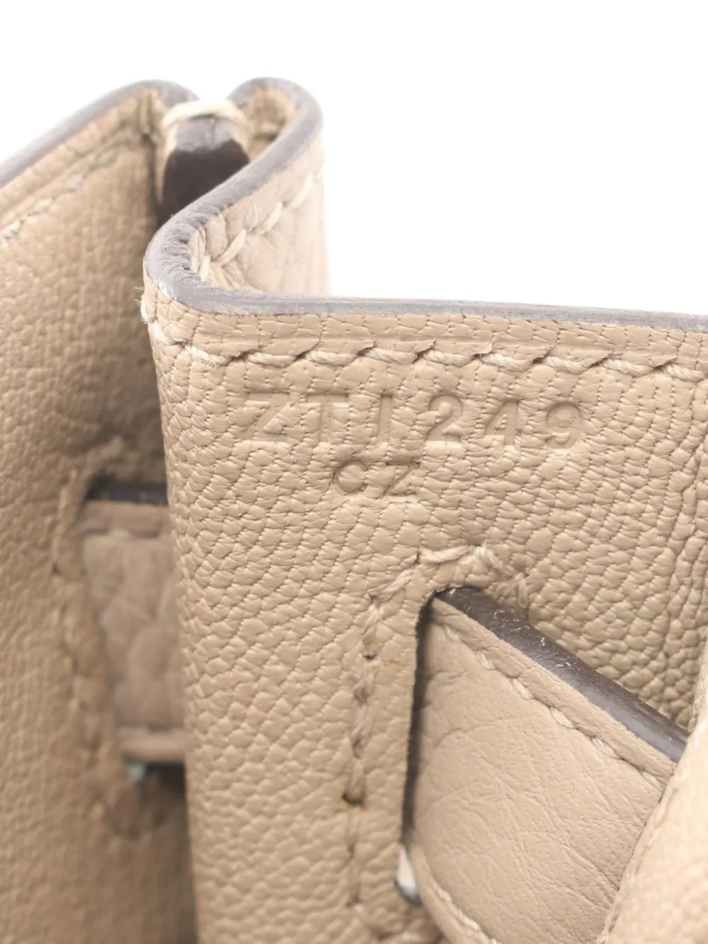 Pre-owned Hermes 2021 Kelly 28 Sellier Two-way Handbag In Neutral
