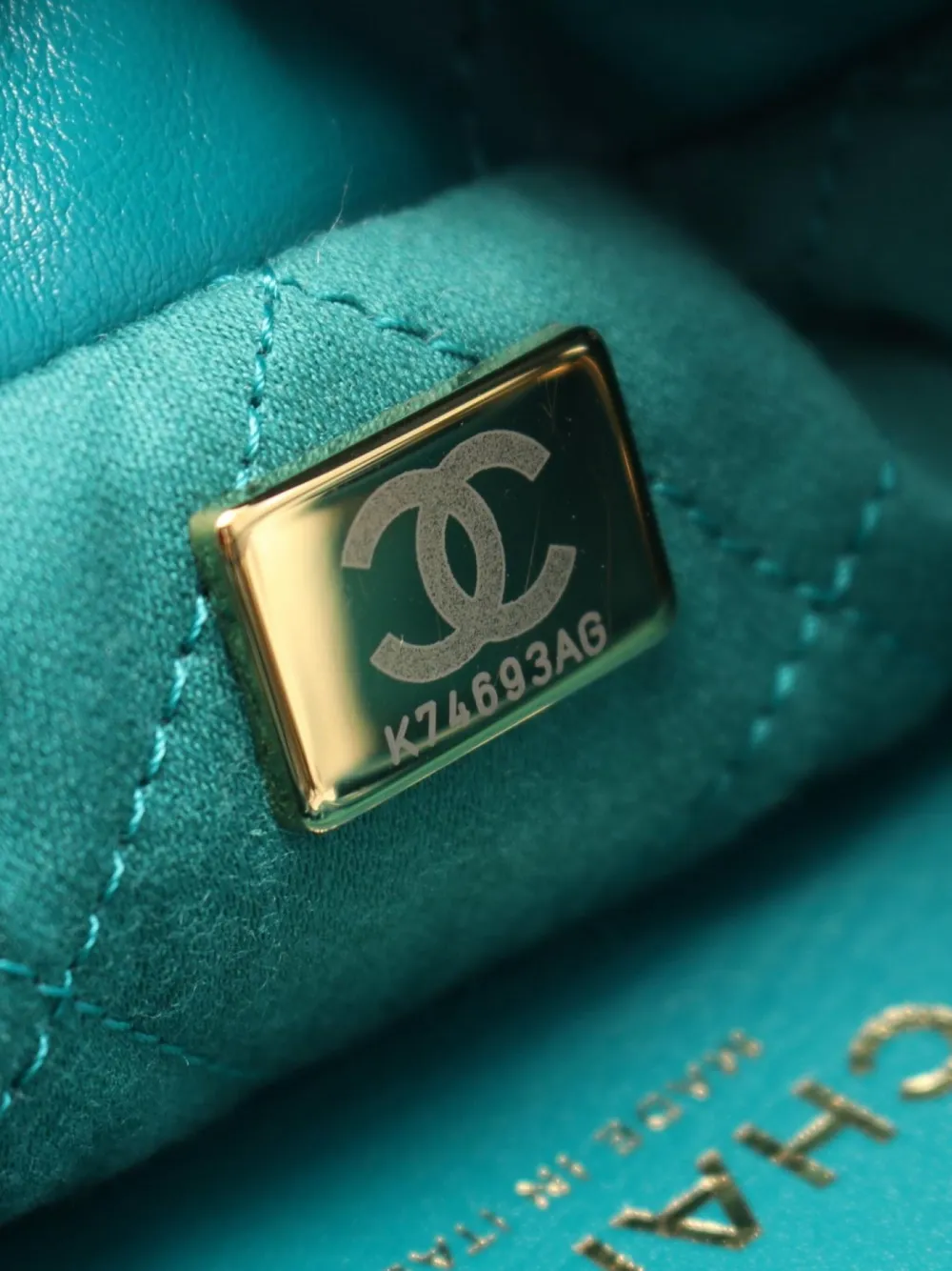 Pre-owned Chanel 2021 Mini 22 Handbag