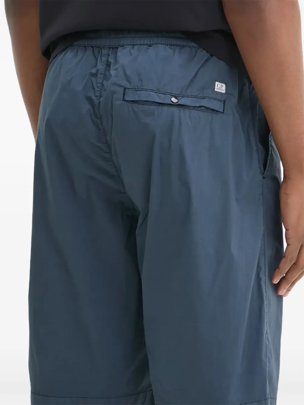 C.P. Company 50 Fili lens pocket-detail cargo shorts | Cargo Shorts | Image 2