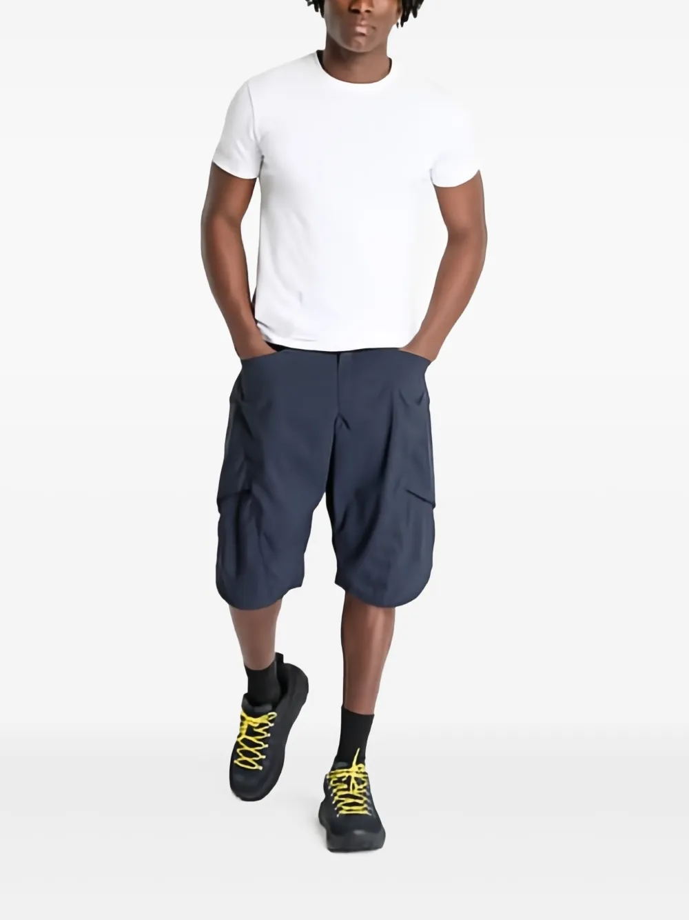 Poutnik by Tilak Cargo shorts - Blauw