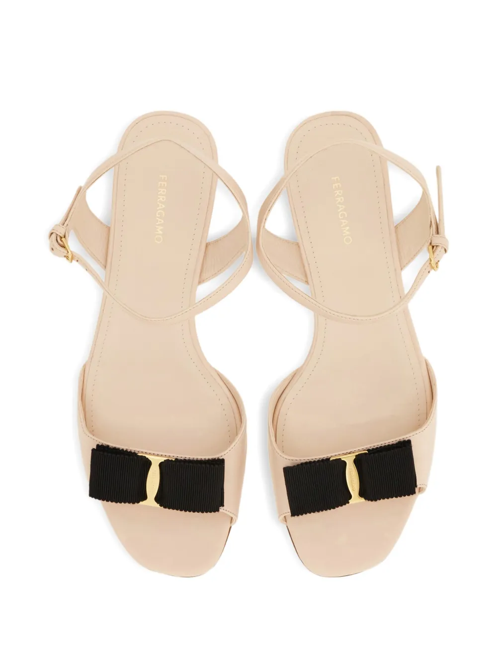 Ferragamo Vara sandalen Roze