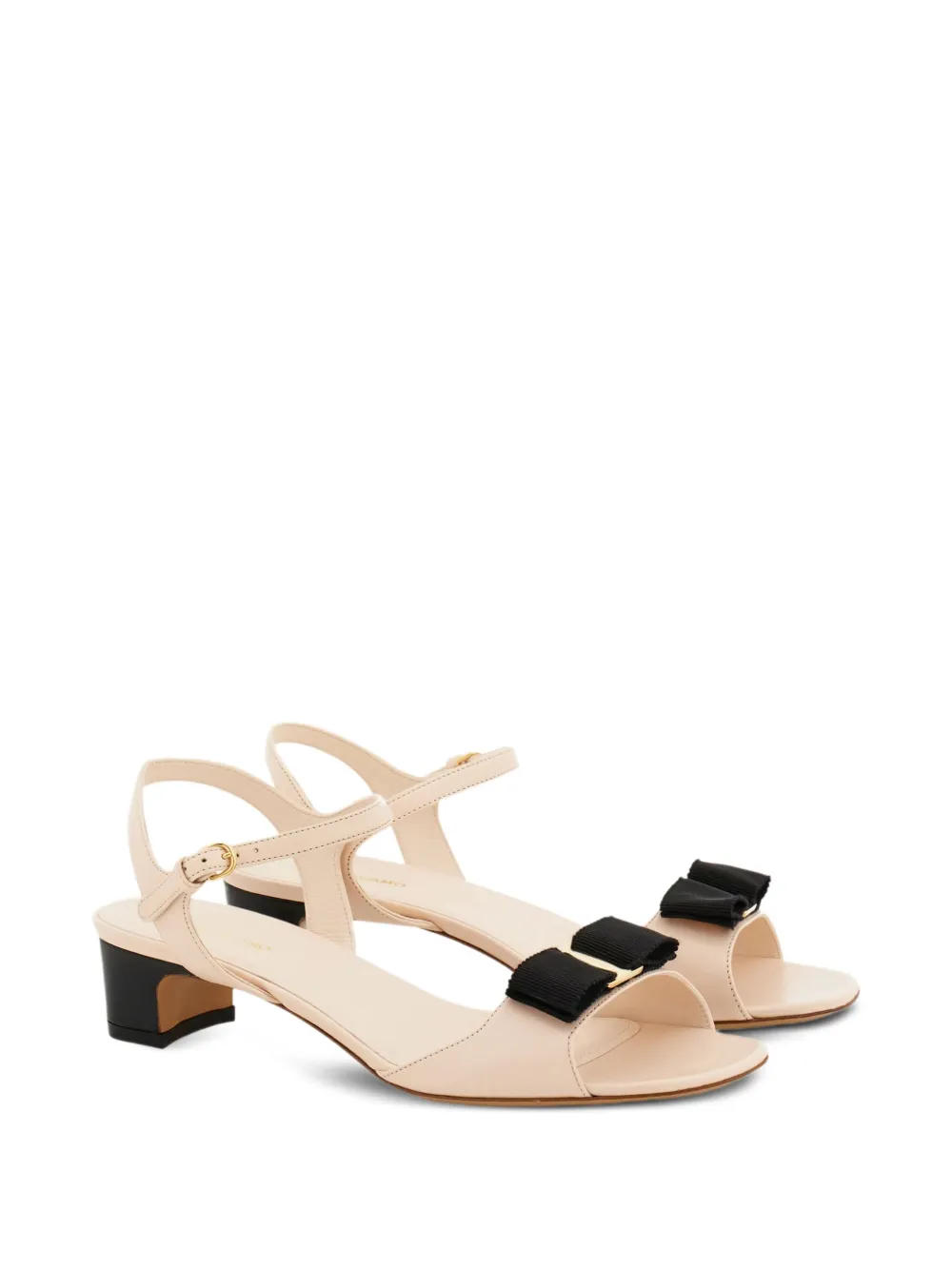 Ferragamo Vara sandalen Roze