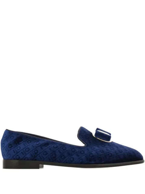 Ferragamo ニューヴァラ ベルベット バックル ローファー