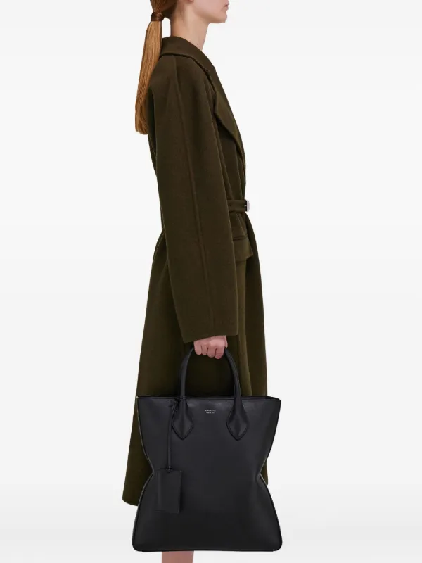 Ferragamo ノースサウス トートバッグ M | ブラック | FARFETCH JP Ferragamo ノースサウス トートバッグ M | ブラック | FARFETCH JP