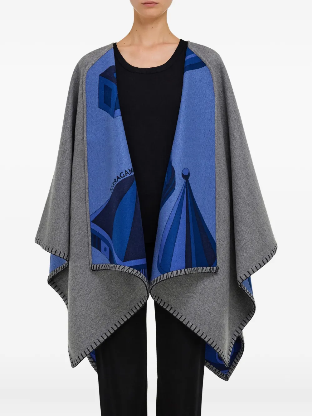 Ferragamo geometrical renaissance-print reversible cape | Capas | Image 2