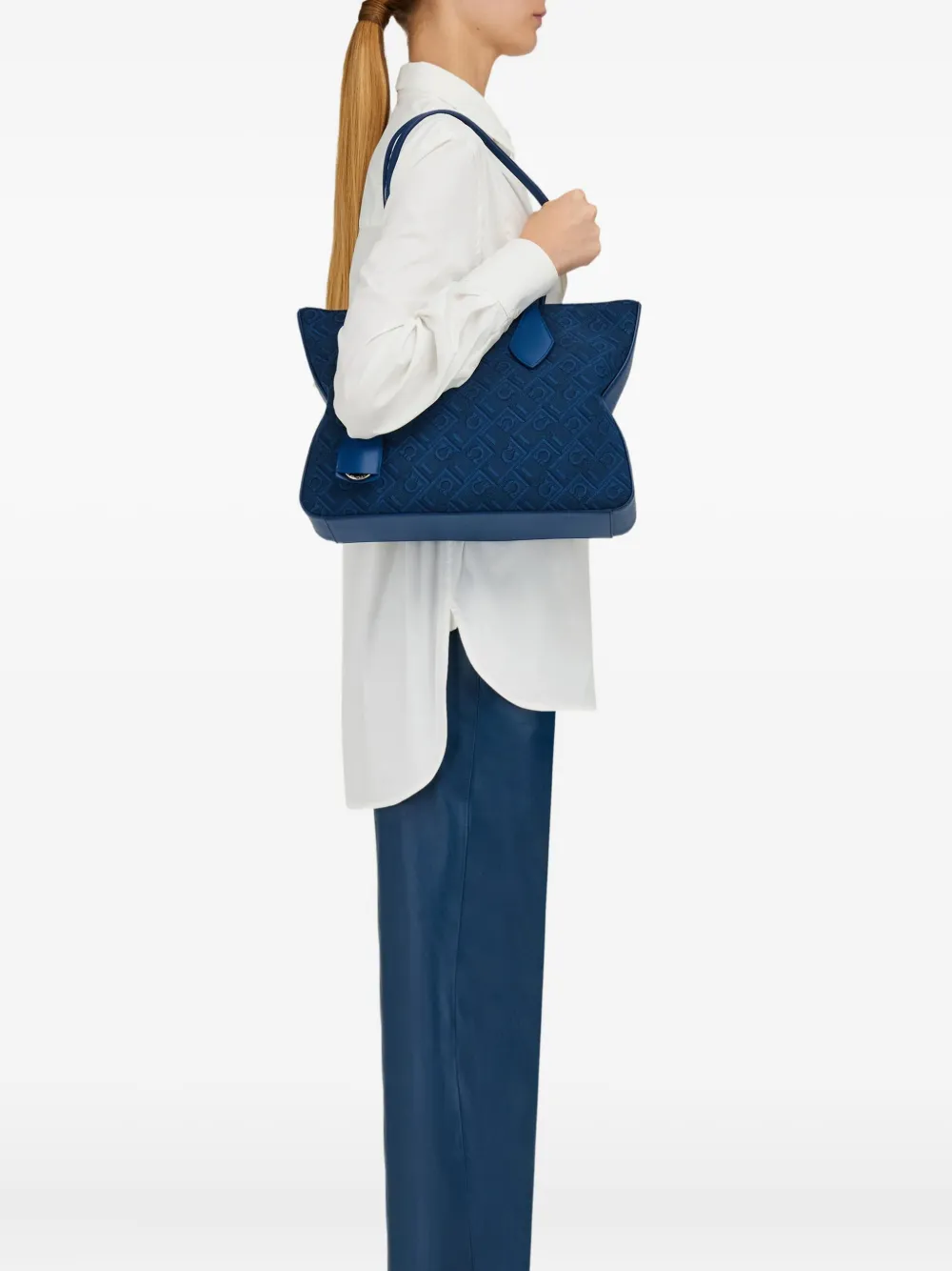 Ferragamo Stervormige shopper Blauw
