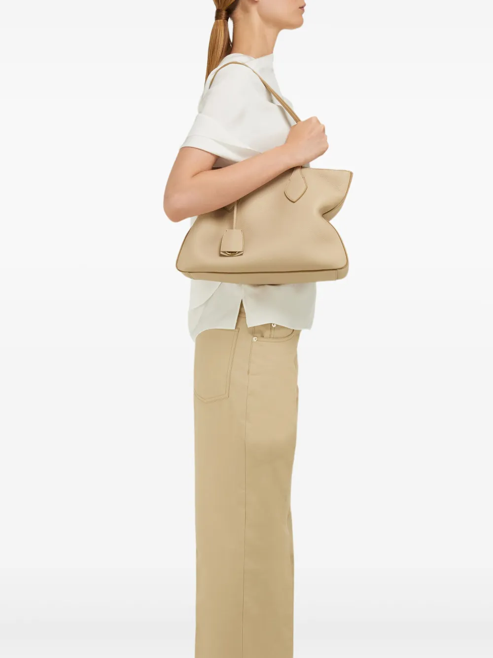 Ferragamo medium Star-shaped tote bag - Beige