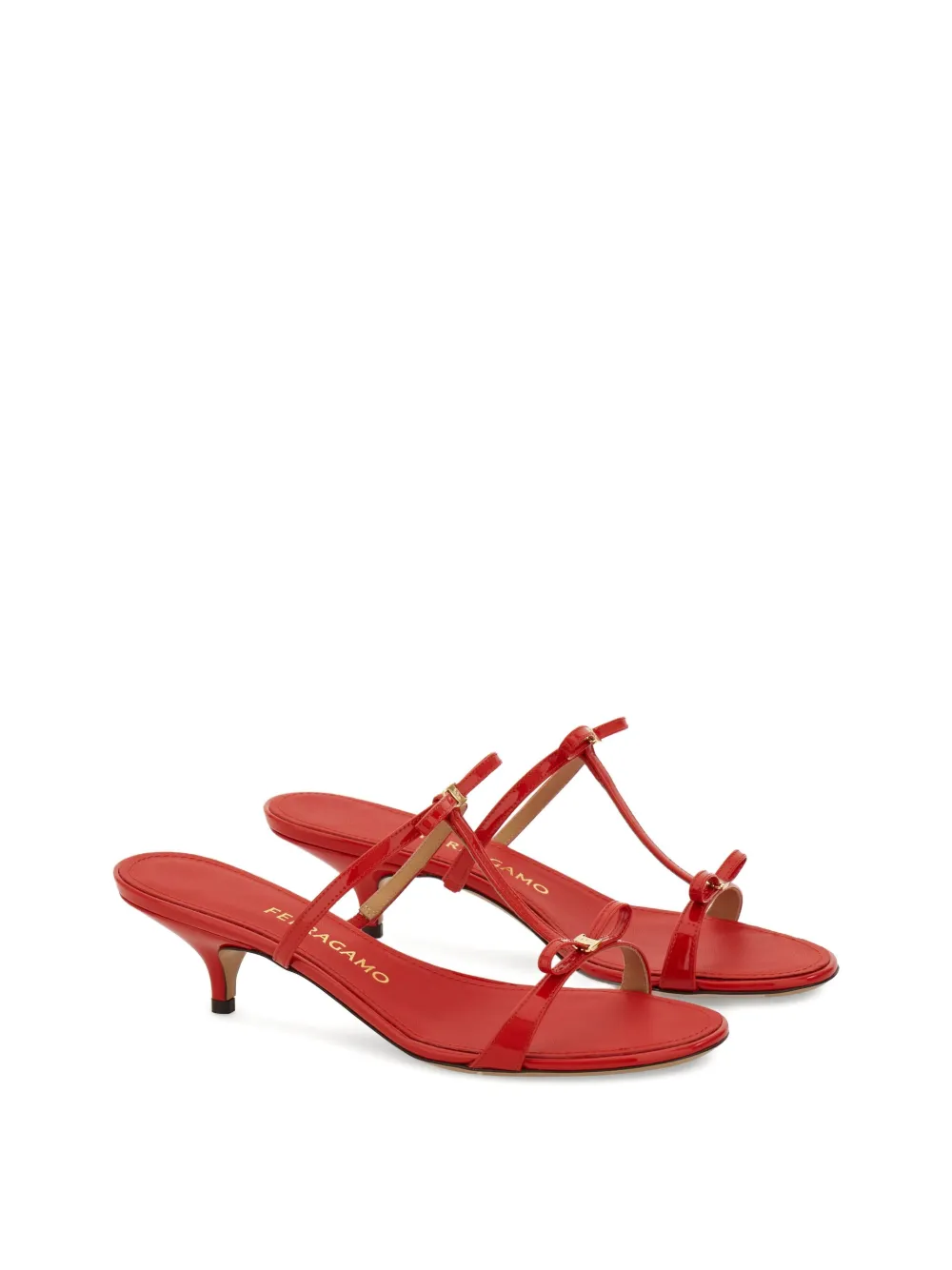 Ferragamo Sandalen met kitten hak en bandjes Rood