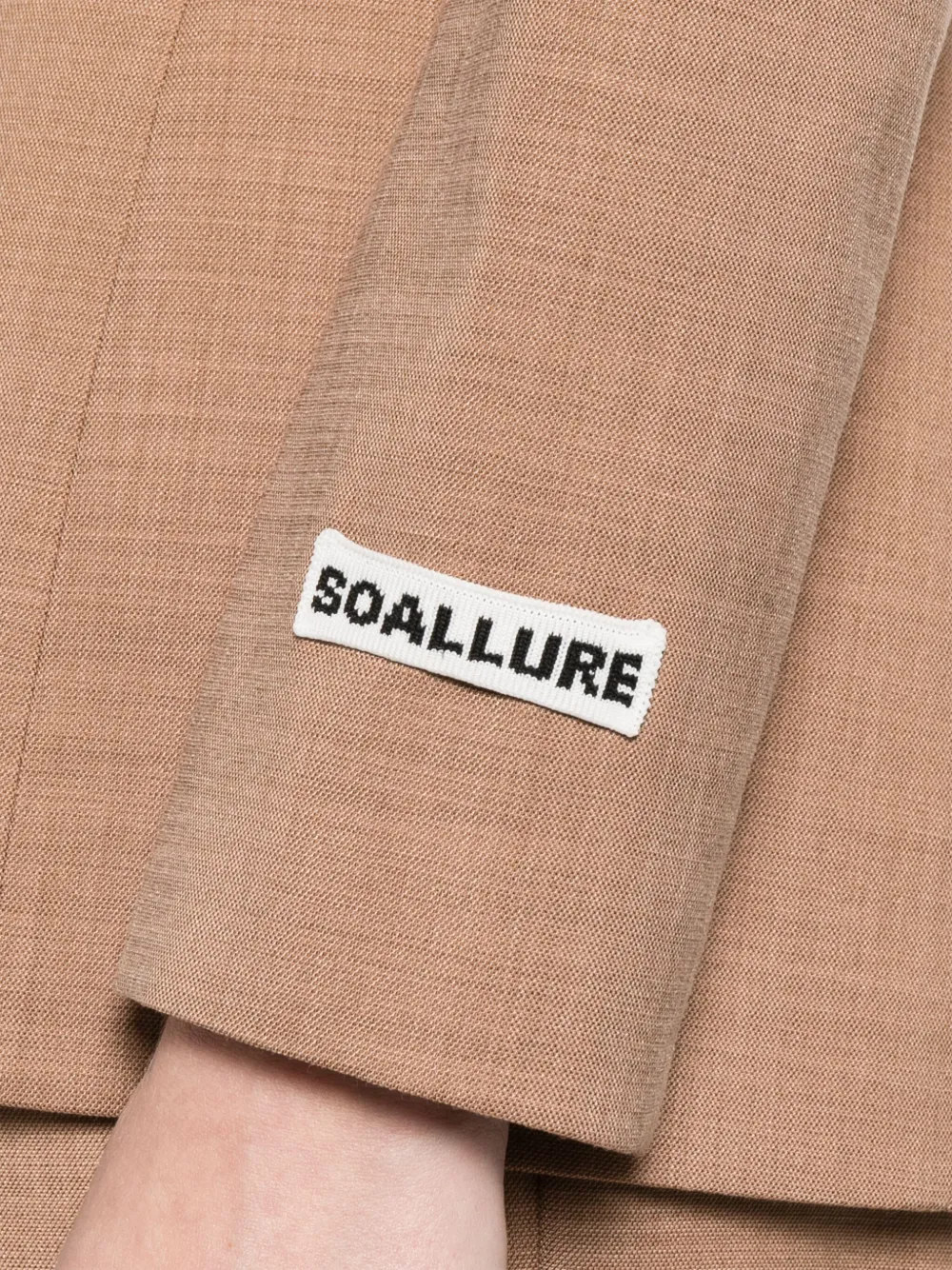 SO ALLURE Pak met dubbele rij knopen Bruin