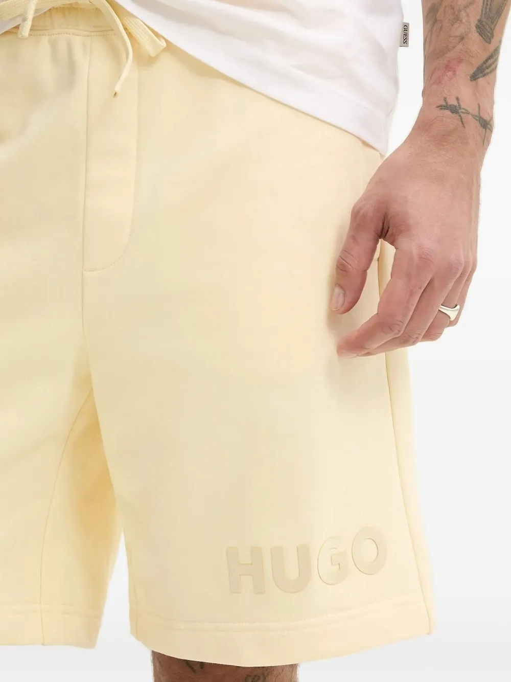 HUGO logo-print track shorts Geel