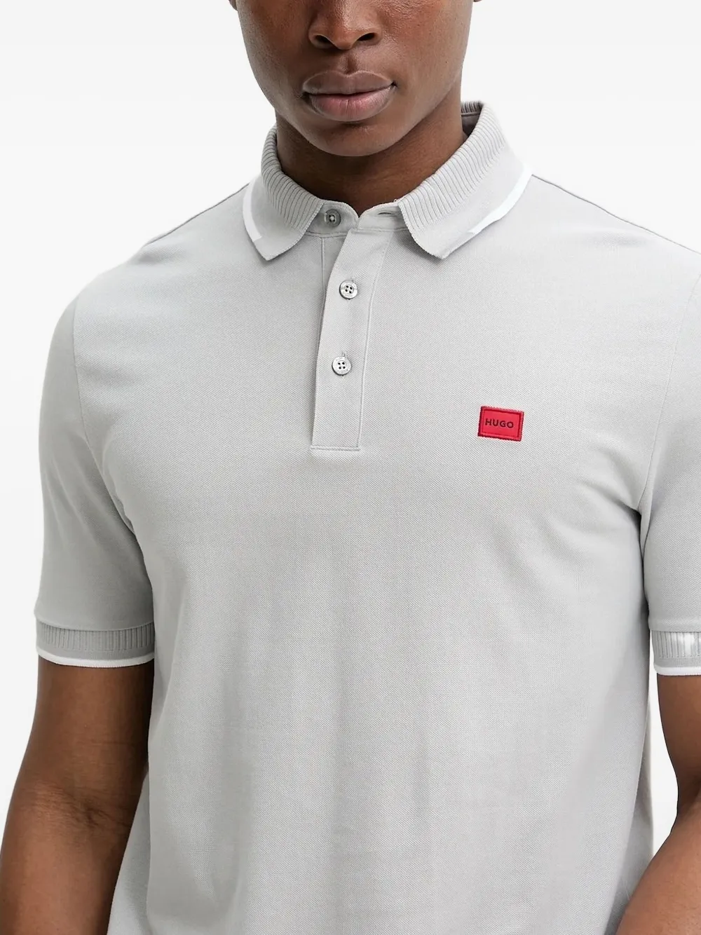 HUGO Poloshirt met logo-applicatie Grijs
