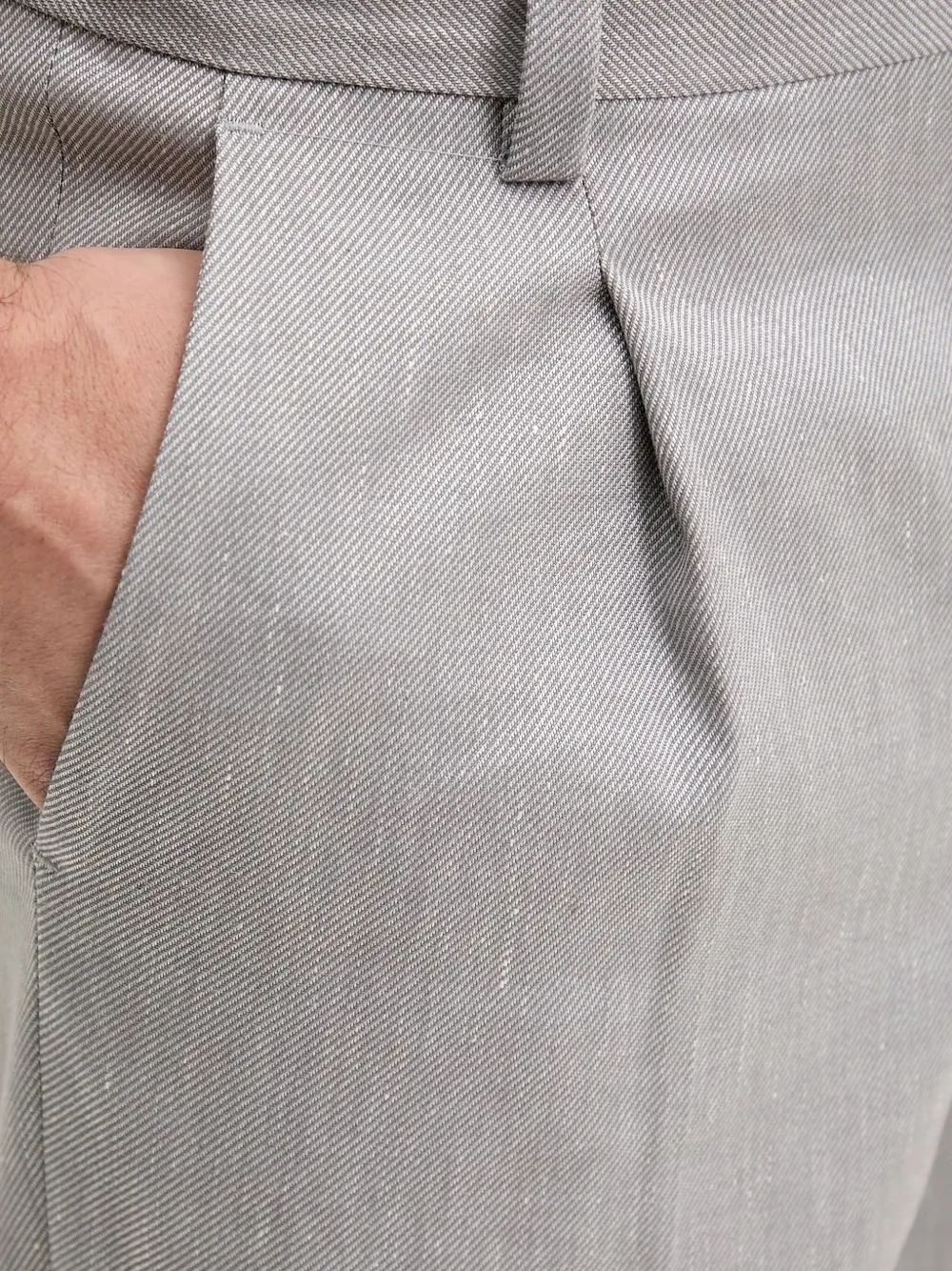 HUGO pleated regular trousers Grijs