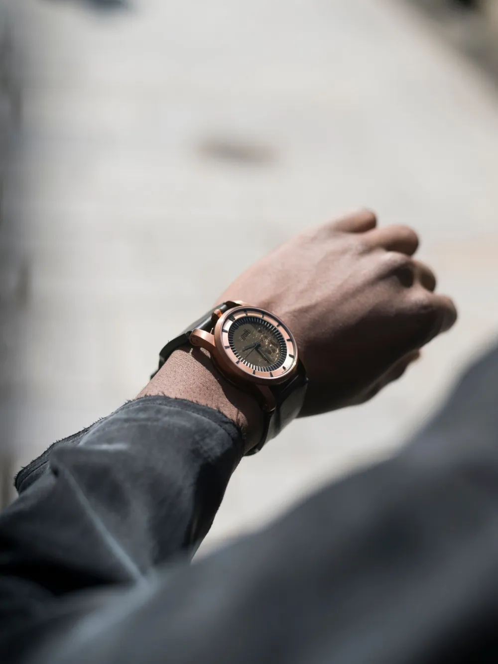 Fob Paris reloj R413 de 41mm | Image 2
