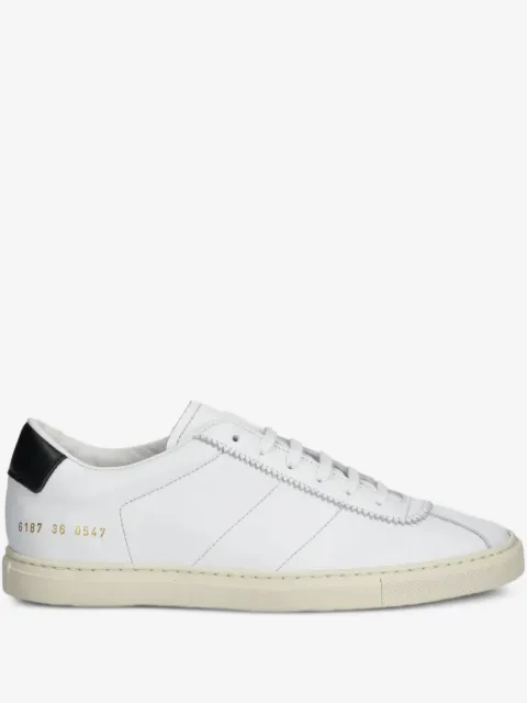 Common Projects tenis con agujetas