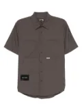 izzue logo-patch shirt - Black