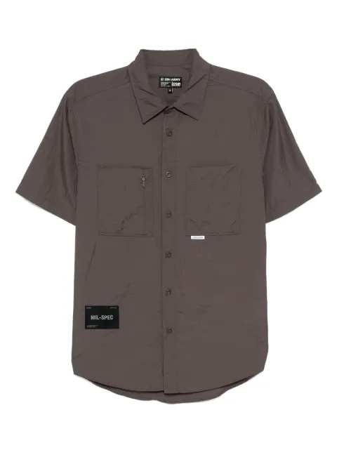 izzue logo-patch shirt
