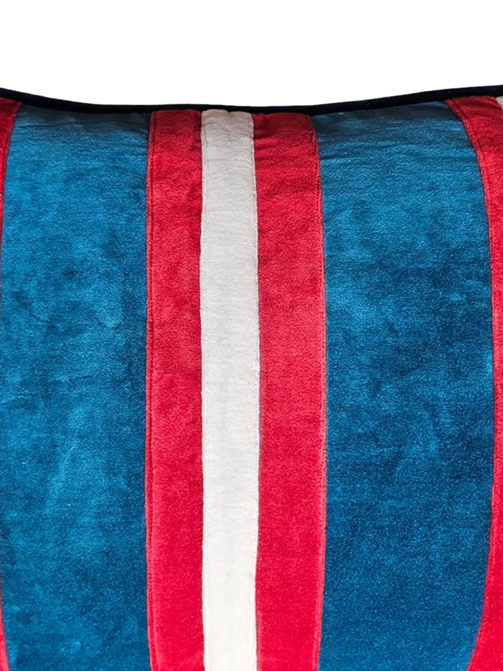 Les-Ottomans coussin en velours à rayures | Coussins | Image 2