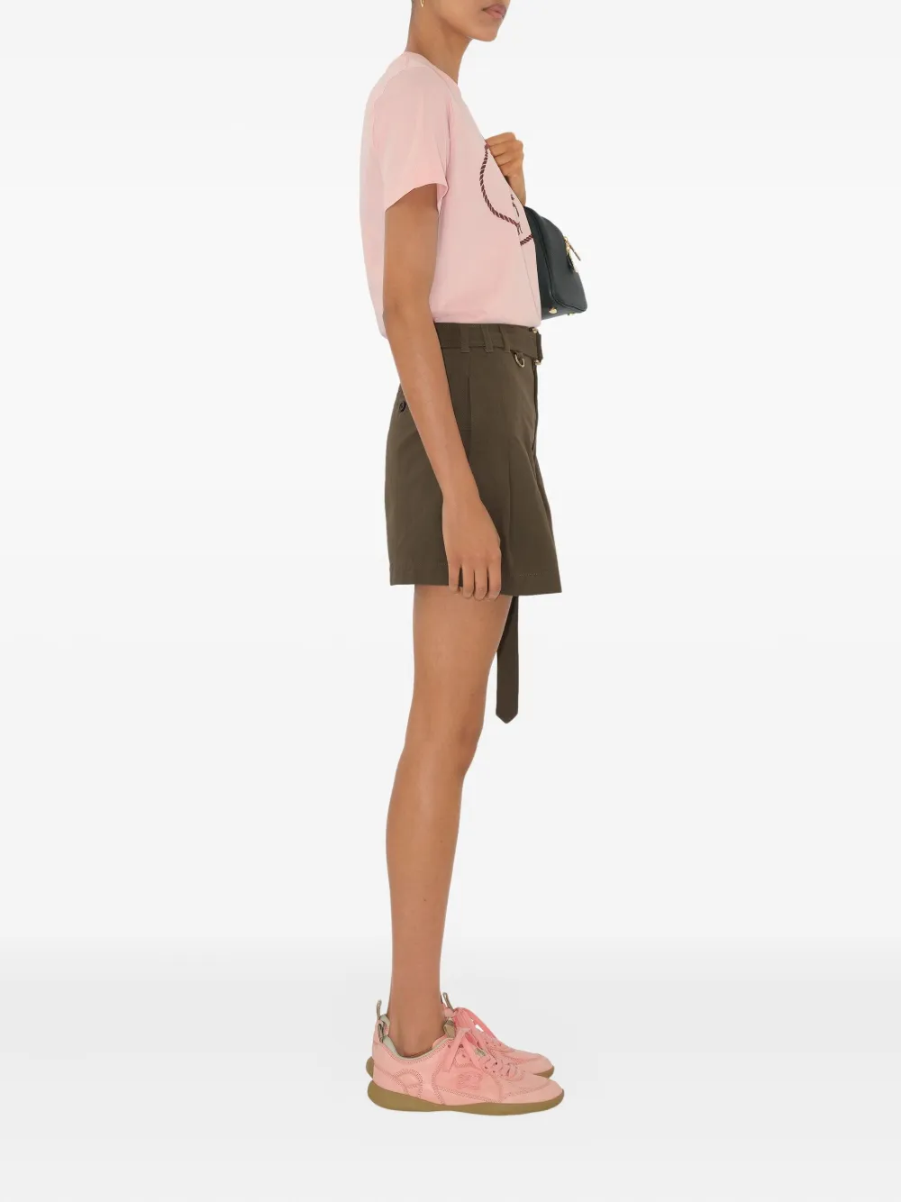 Burberry Gabardine shorts met ceintuur Bruin