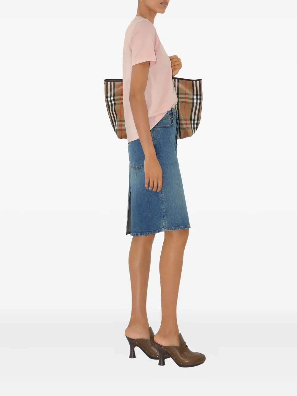 Burberry T-shirt met logopatroon Roze